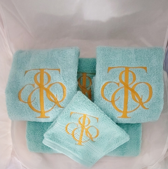 Tiffany Blue Embroidered 4pc Towel Set - Picture 3 of 5